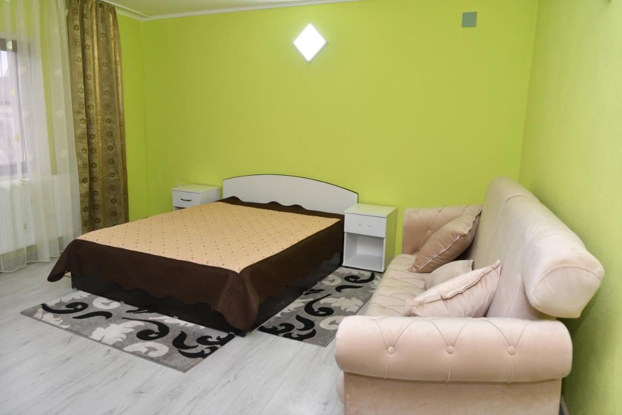 Casa Simescu II Hostel Caransebeş Екстериор снимка