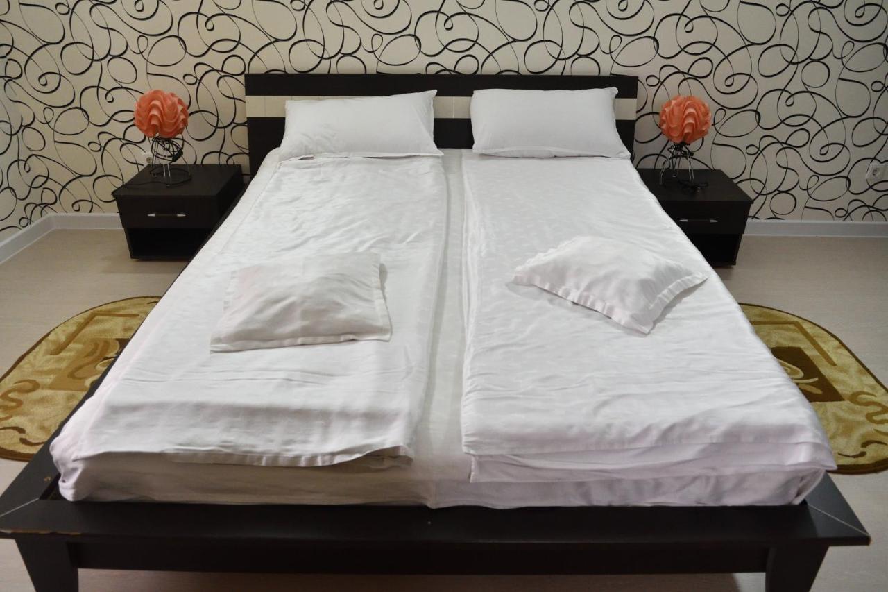 Casa Simescu II Hostel Caransebeş Екстериор снимка