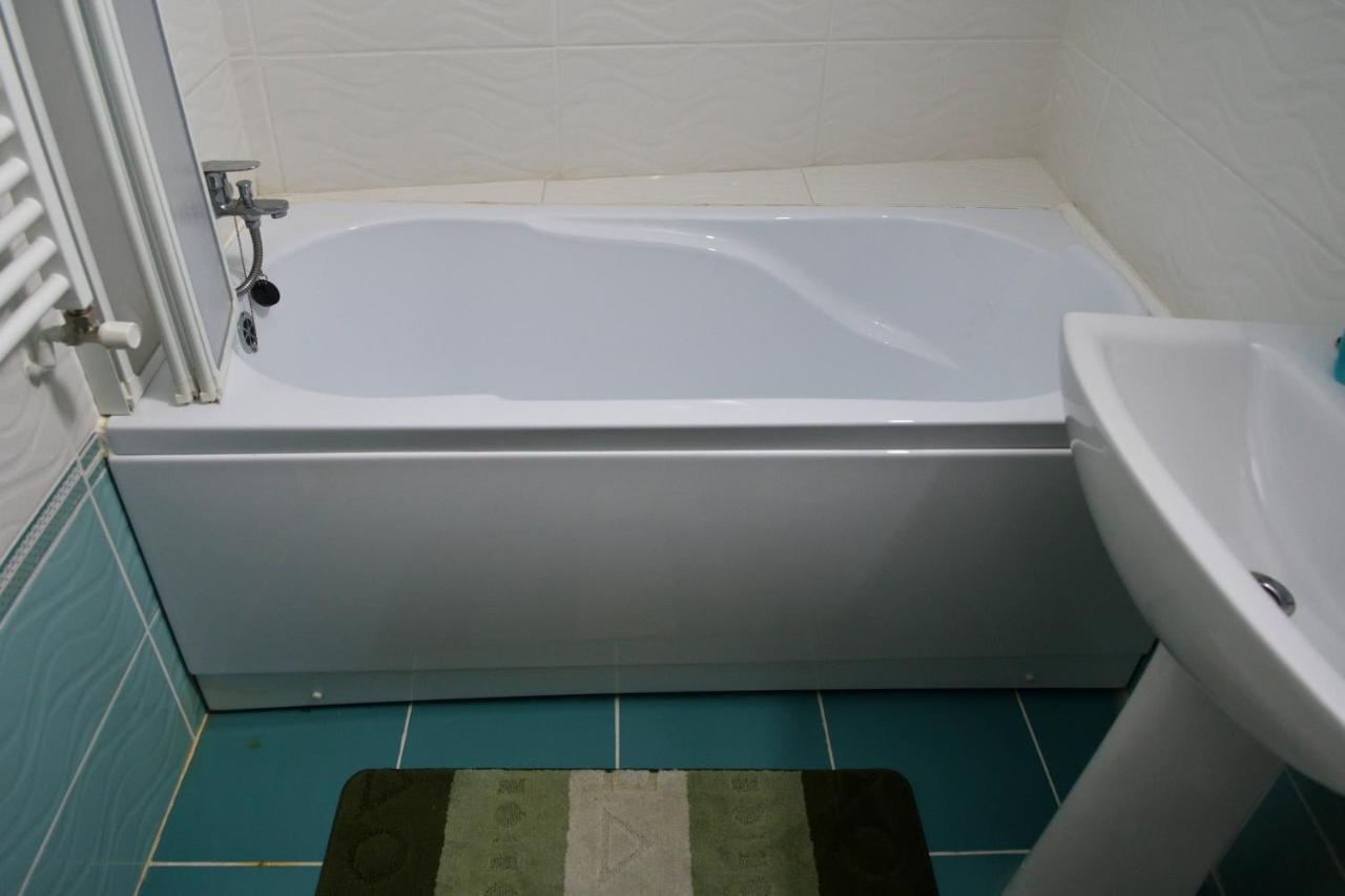 Casa Simescu II Hostel Caransebeş Екстериор снимка