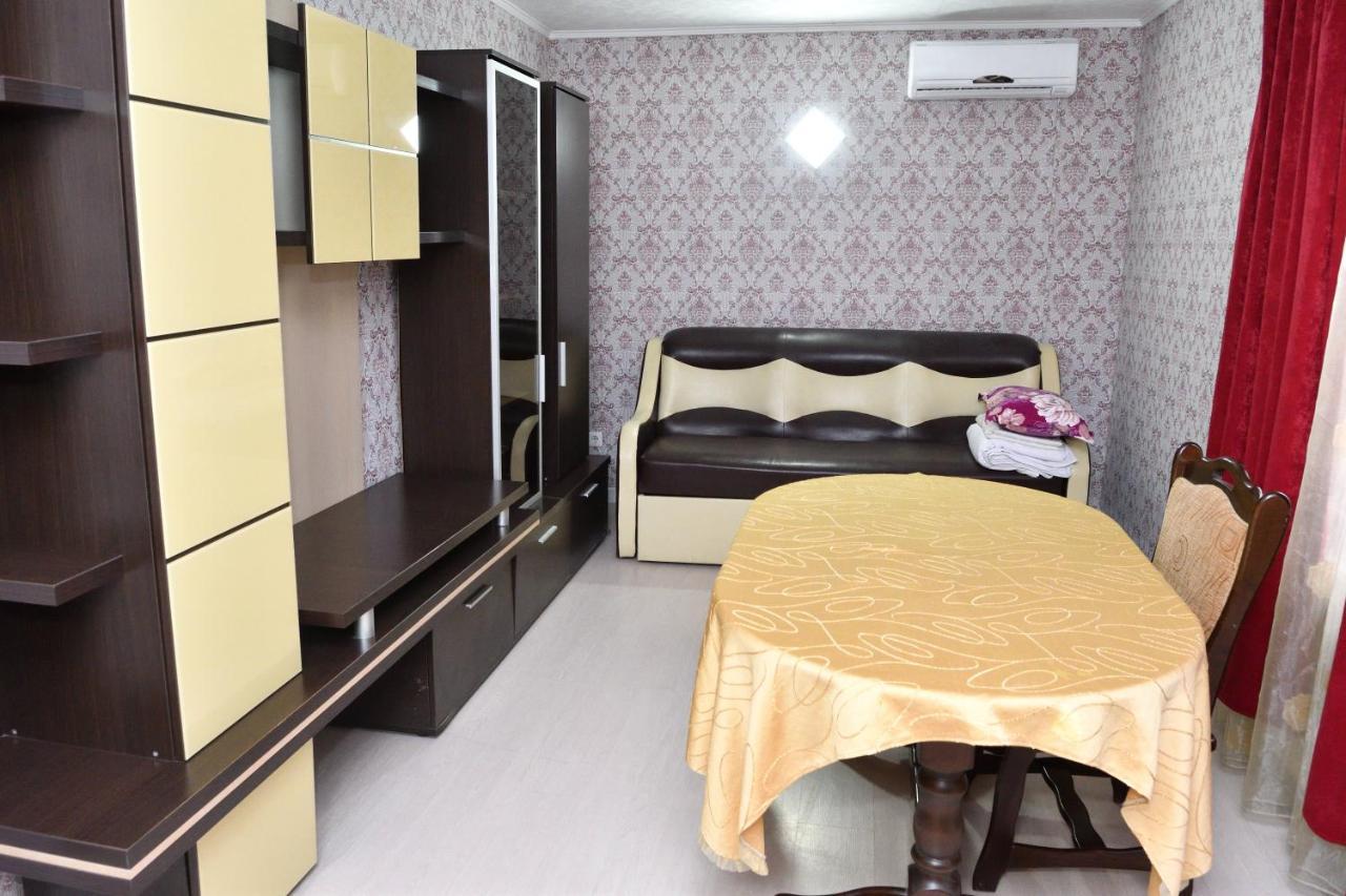 Casa Simescu II Hostel Caransebeş Екстериор снимка