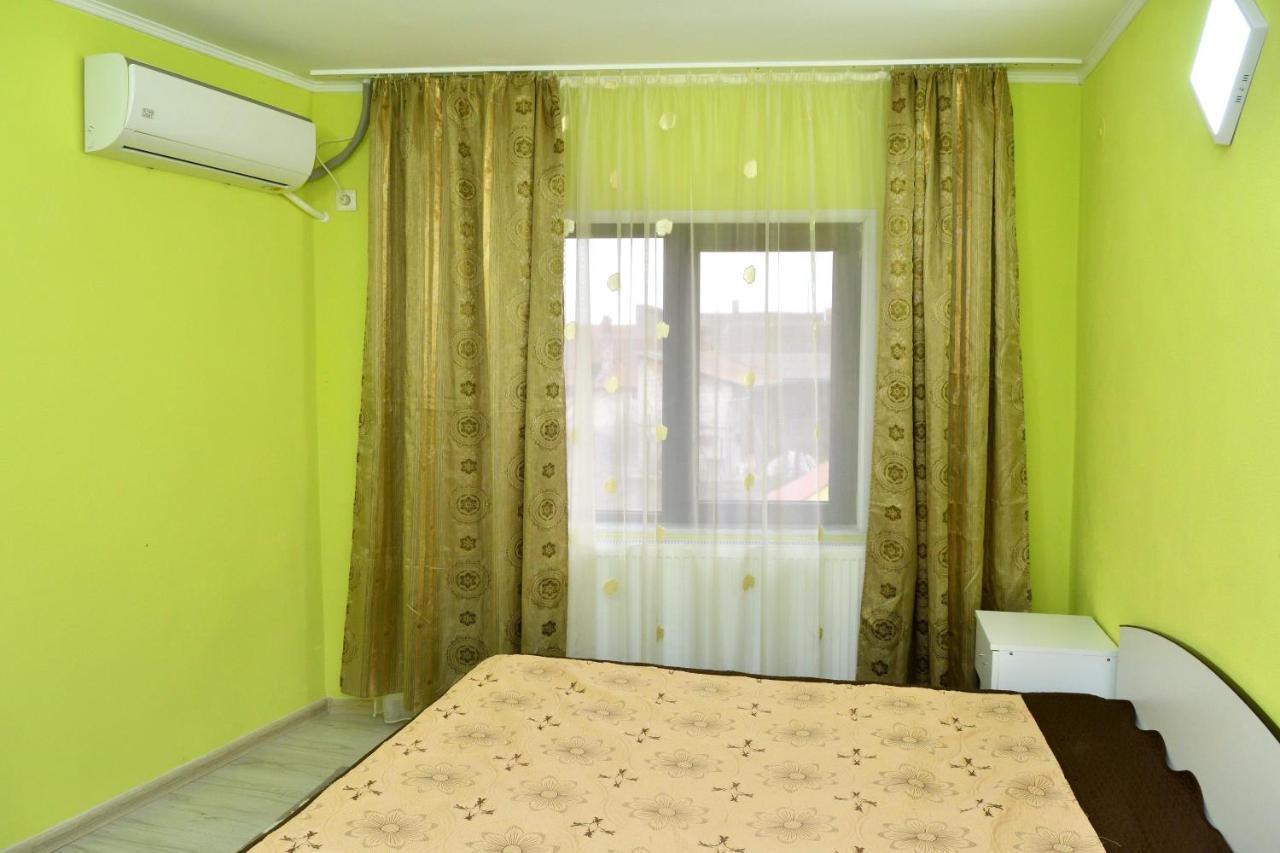 Casa Simescu II Hostel Caransebeş Екстериор снимка