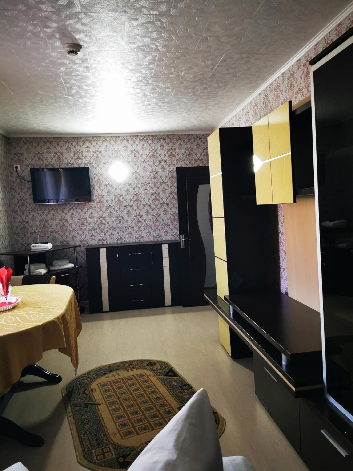 Casa Simescu II Hostel Caransebeş Екстериор снимка