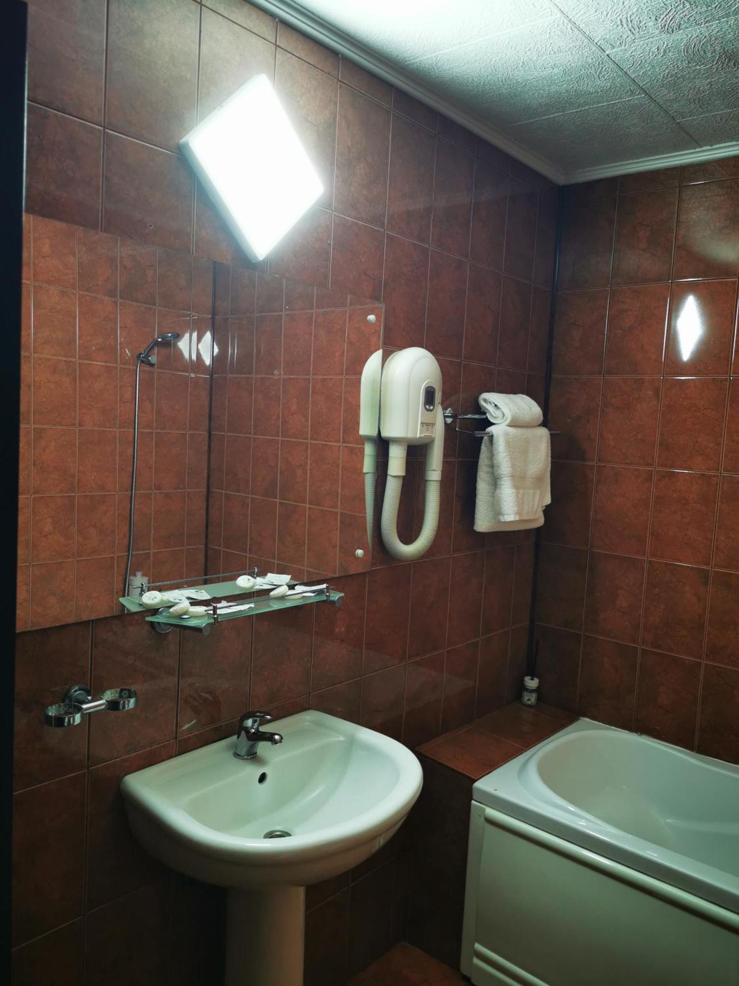 Casa Simescu II Hostel Caransebeş Екстериор снимка